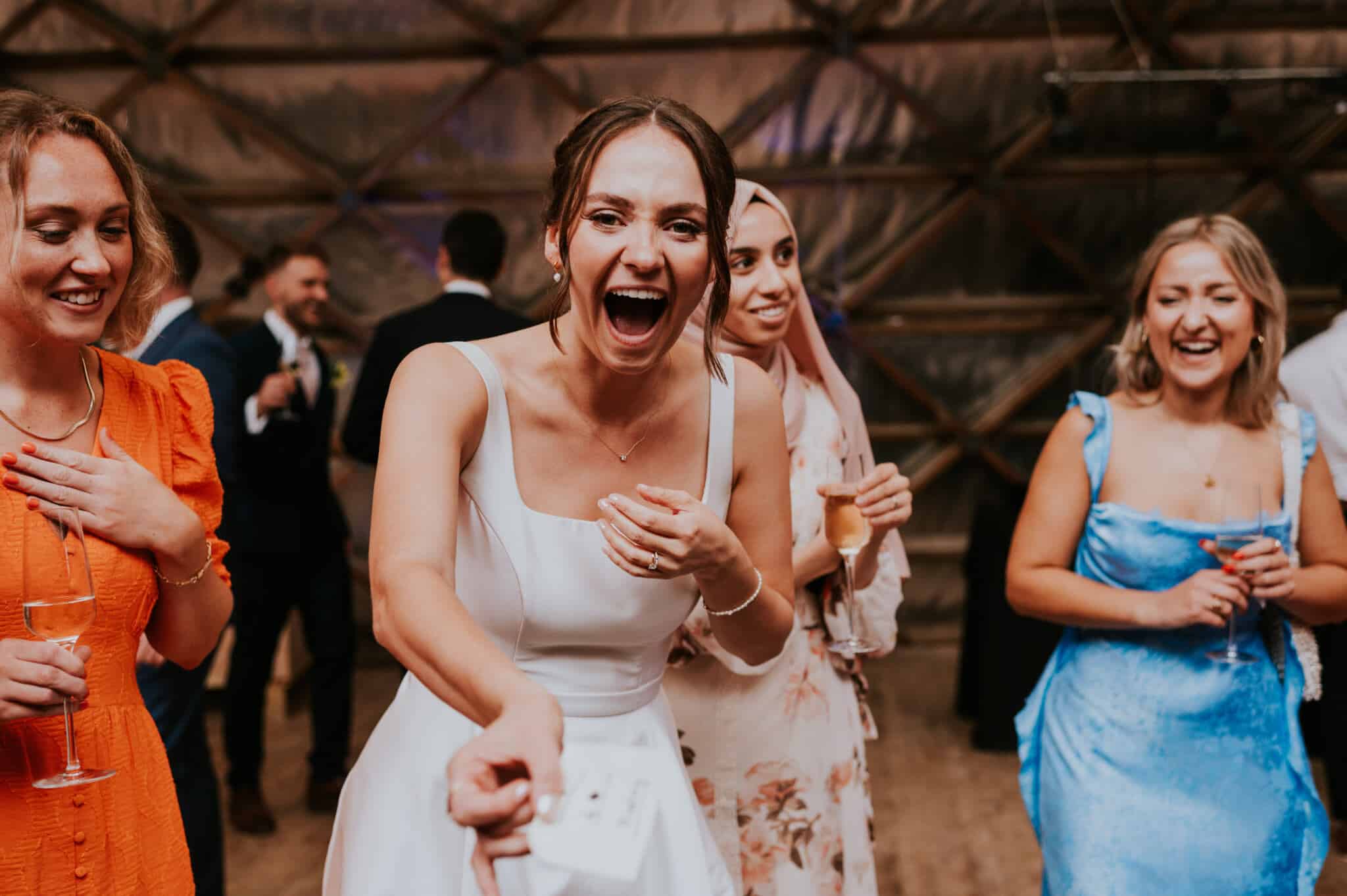 Hire-wedding-magicians-in-surrey-for-amazing-reactions Hire-wedding-magicians-in-surrey-for-amazing-reactions