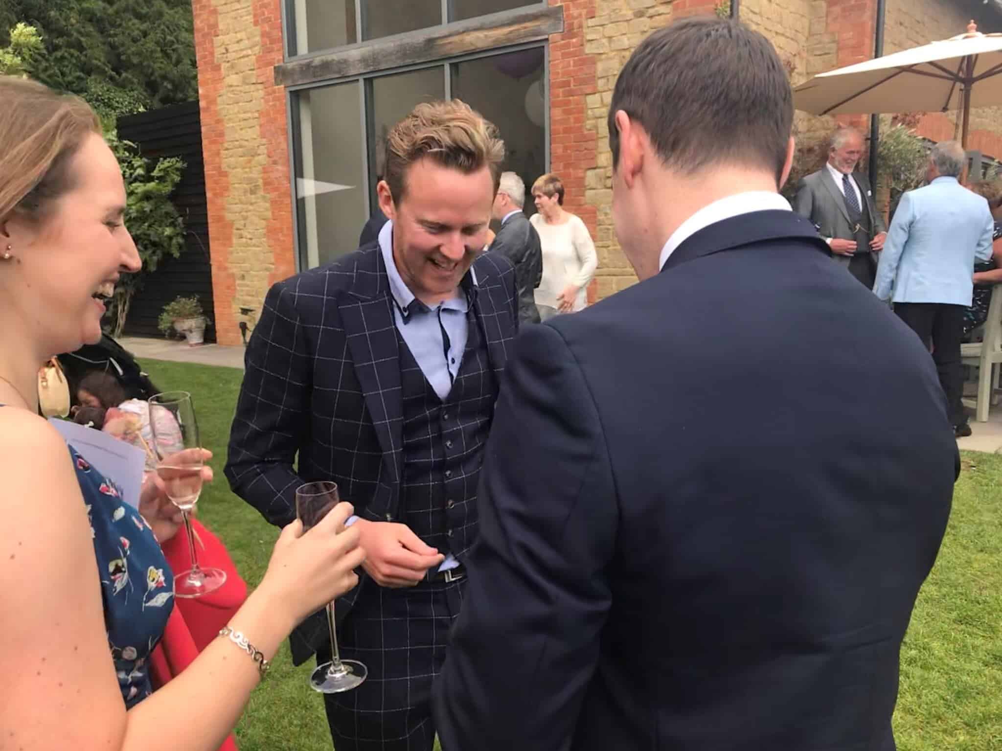 Magician-hire-for-wedding Magician-hire-for-wedding